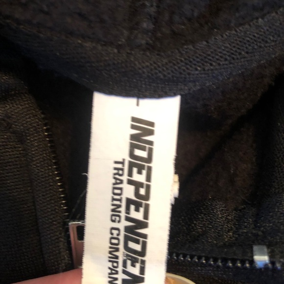 SA Independent trading company black hoodie - Picture 4 of 5